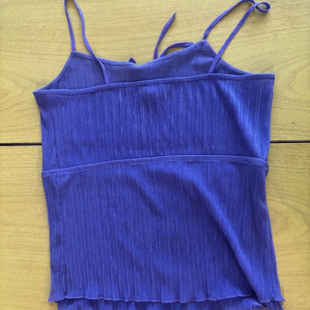 Lilac purple tank top - little bow at the top pics at the end show the color - Picture 8 of 10